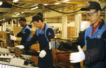photo of inspection scene of CRT glass production